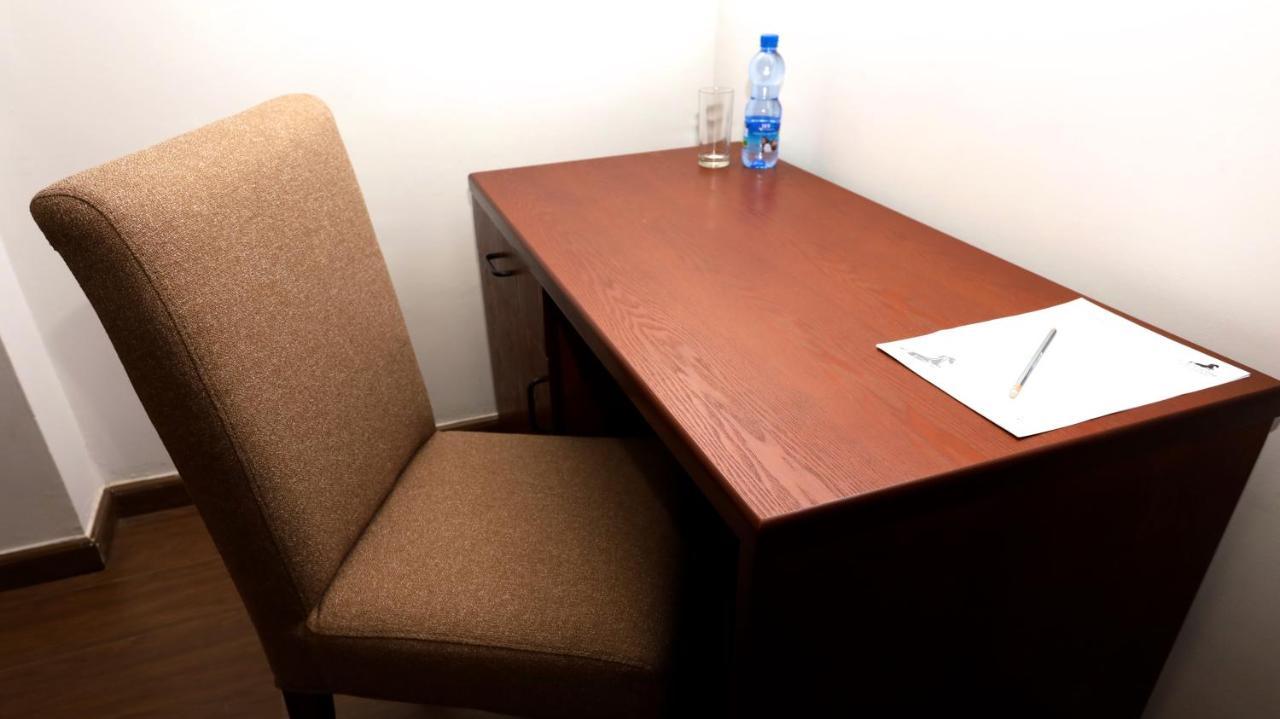 Black Horse Hotel Apartment Addis Ababa Dış mekan fotoğraf