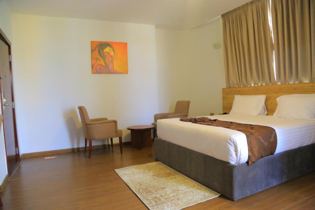 Black Horse Hotel Apartment Addis Ababa Dış mekan fotoğraf