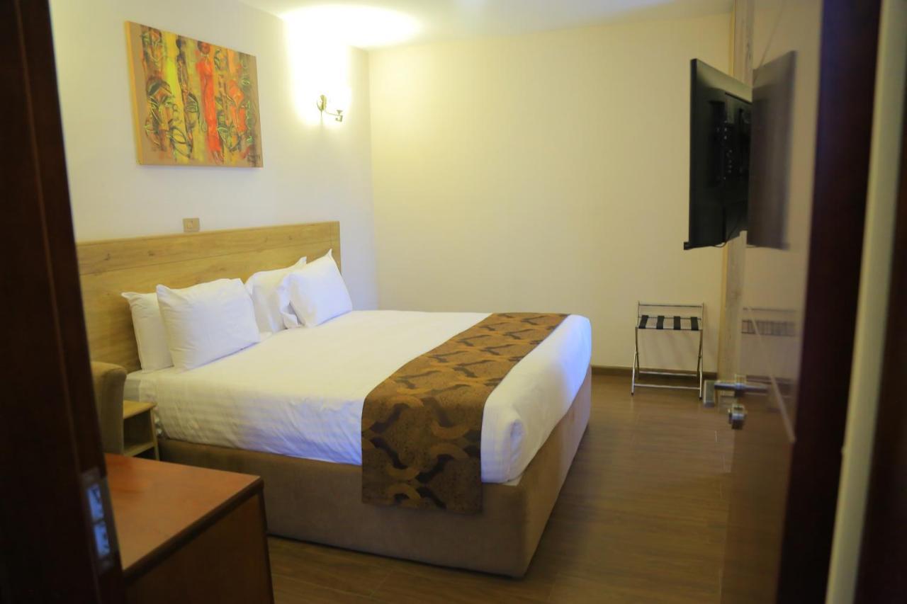Black Horse Hotel Apartment Addis Ababa Dış mekan fotoğraf